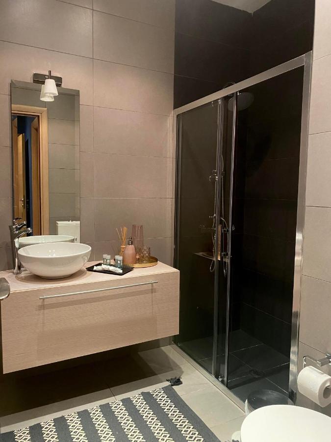 Apartamento Ultimate Downtown Athens Escape Exterior foto
